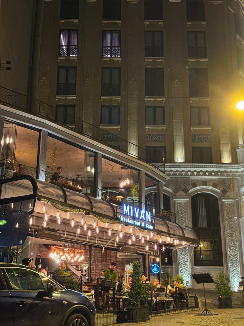Mivan Restaurant Cafe