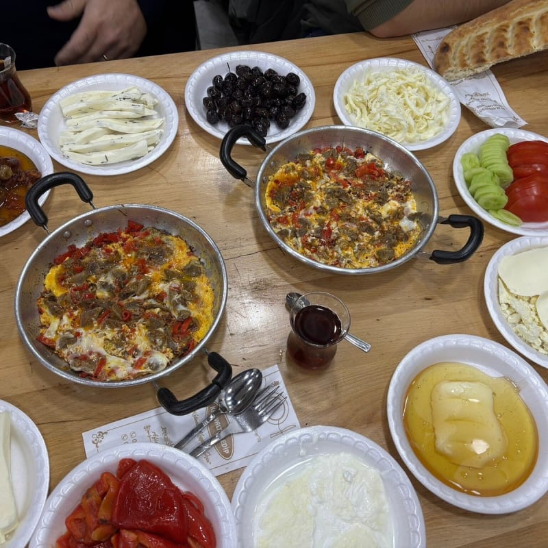 Kahvaltıcı Edip