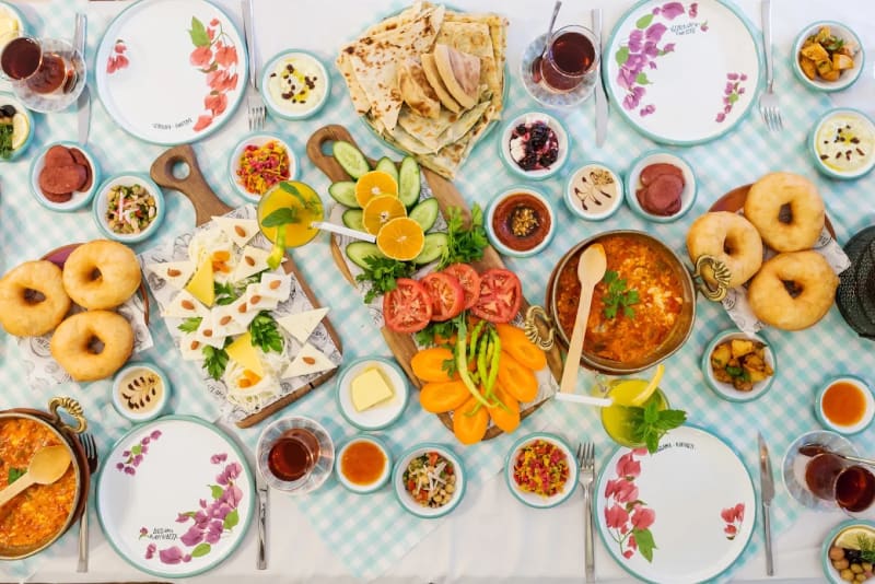 Çeşme Bazlama Kahvaltı Nişantaşı 1 yemek fotoğrafı