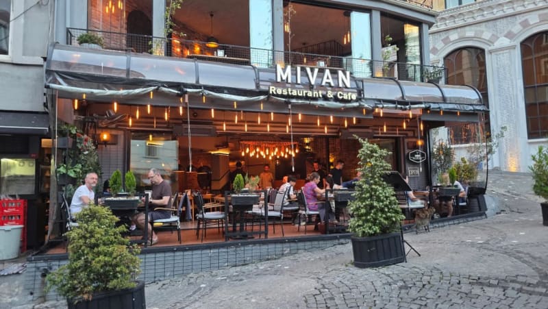 Mivan Restaurant Cafe