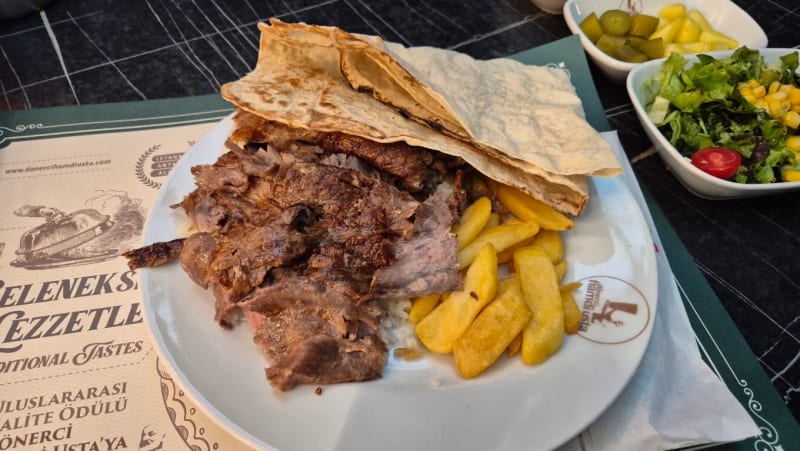 Dönerci Hamdi Usta yemek fotoğrafı