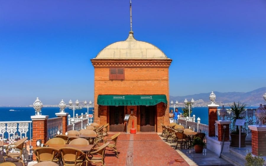 Tarihi Asansör Restoran