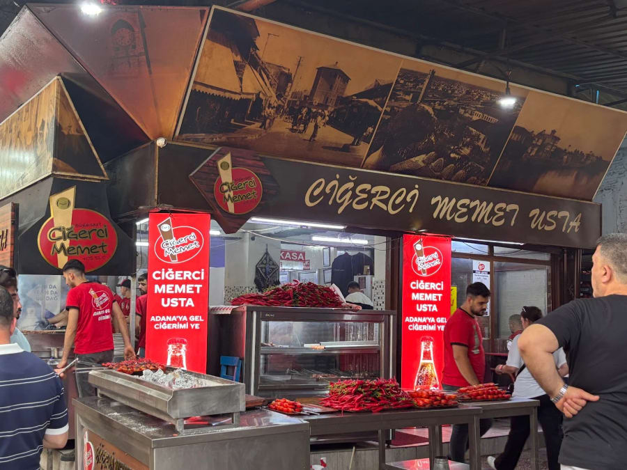 Tarihi Büyüksaat Ciğercisi Memet Usta
