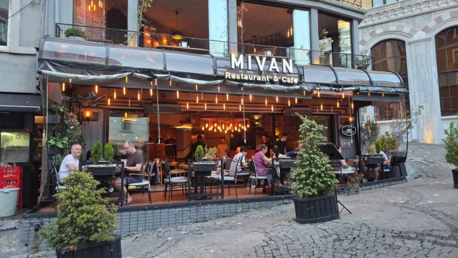 Mivan Restaurant Cafe