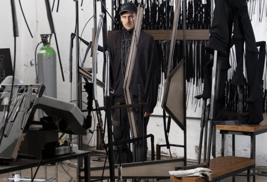 YAWN HOLDING FIELDS Interview met Indrikis Gelzis | 
Laatste 2 weken