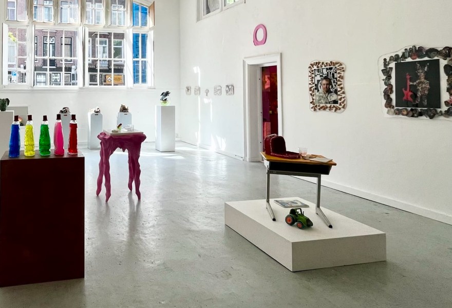 Drawing outside the lines: a humorous and absurd Gesamtkunstwerk