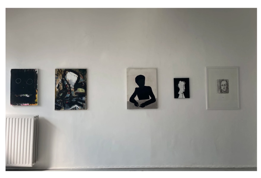 Black is a Colour: Ado Hamelrycks nalatenschap in zevenentwintig tinten bij Gallery Sofie Van den Bussche