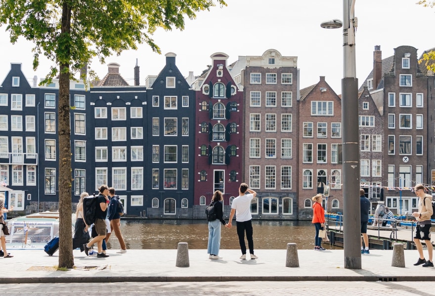 Spring Nights: an art weekend with De Ateliers and 22 galleries