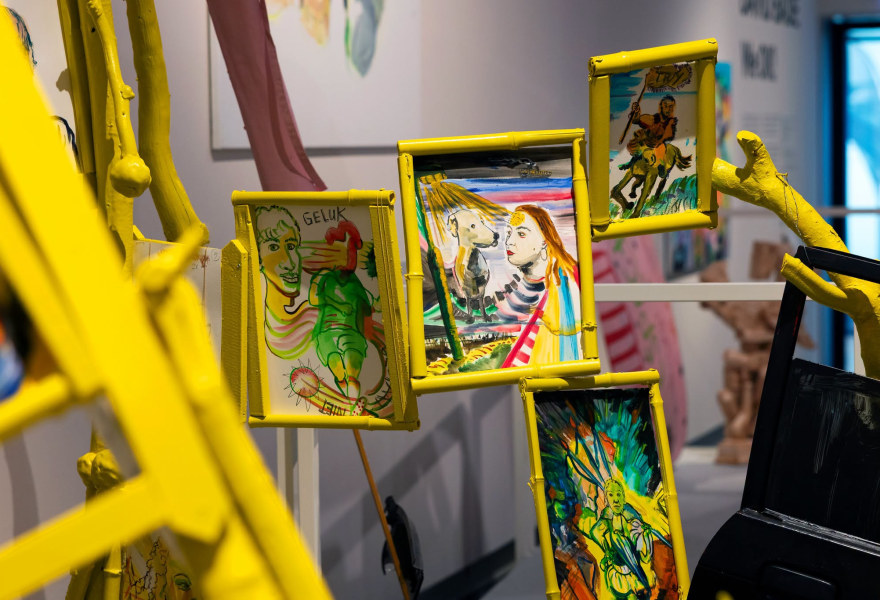David Bade in Stedelijk Museum Breda: een levendig totaaluniversum
