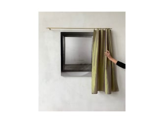 Een blik achter het gordijn: het gelaagde en poëtische werk van Laurence Aëgerter