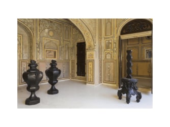 James Brown in de beeldentuin van Livingstone Gallery