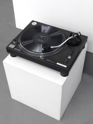 Susan Philipsz, The Dead