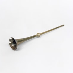 Susan Philipsz, War Damaged Musical Instruments, Trumpet in Es