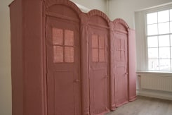 Desiree de Baar, Fragment of a building.