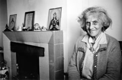 Paul Glazier, Annie MacCleod