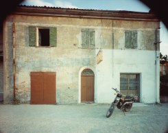 Guido Guidi, via Emilia, Madonna del Fuoco 1984