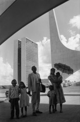 René Burri, Worker and his family on Inauguration day