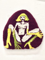 Julia Kiryanova, Green glove