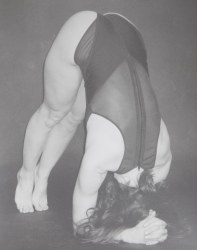 Hanne Lamon, Headstand V