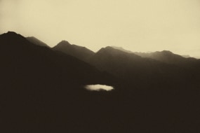 Le Nghi Teng, The white cloud