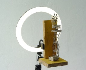 Lee McDonald, Maqqueta Scissor lift - Loading screen