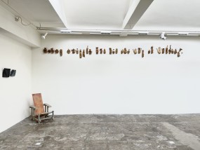 Johan de Wit, Every cripple has his own way of walking (langwerpige werk op wand)