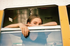 Tony Dočekal, Bus Bedroom