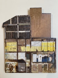 Asya Marakulina, The House with the Crack