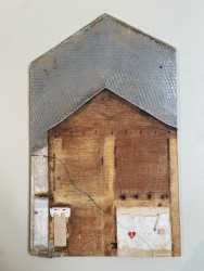 Asya Marakulina, The House with a Broken Heart