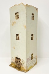 Asya Marakulina, Abandoned House