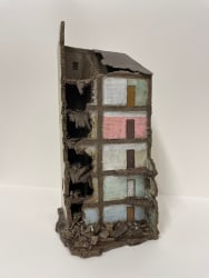 Asya Marakulina, Damaged house