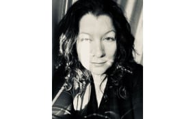 Amy Friend, Bildhalle