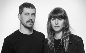 Sarah & Charles, BARBÉ