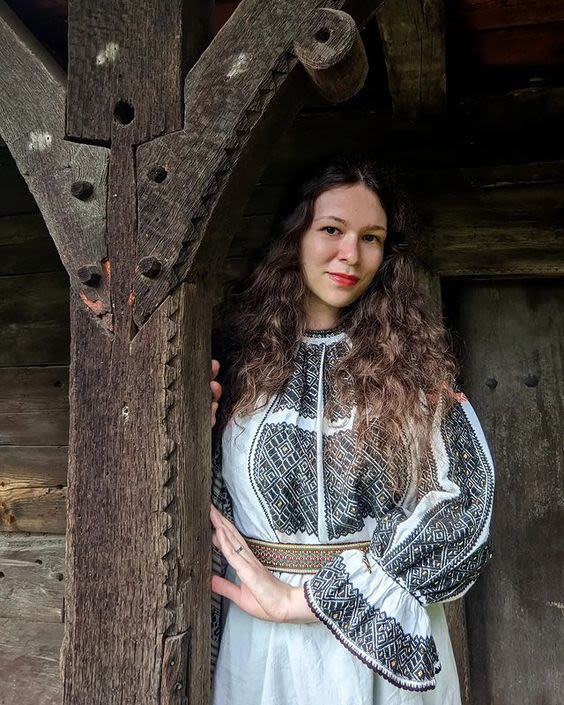 Rada Nita Josan | Kunstenaar op Gallery Viewer | Gallery...