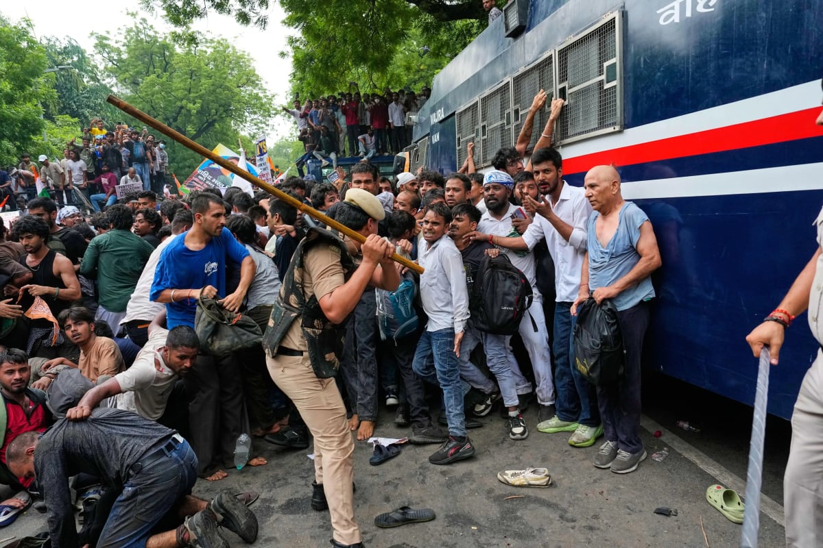 Supreme Court to constitute committee to examine alleged police excesses against Delhi student protesters