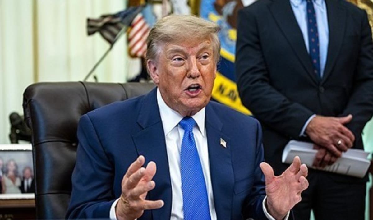 Trump Denies Iran Talks as Tehran Sets Conditions on Strait of Hormuz - NationPath Image
