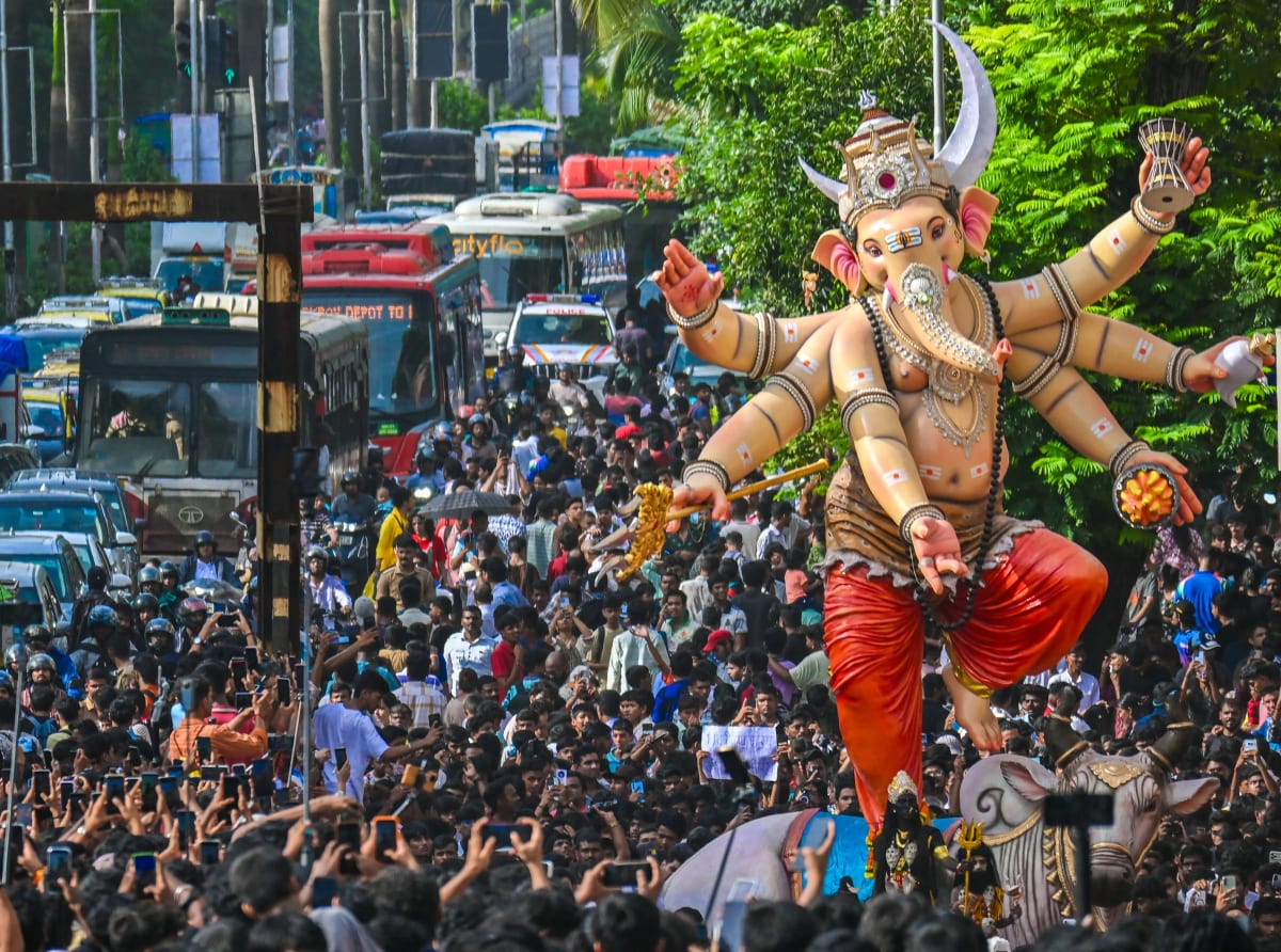 Bhuleshwar Cha Raja Ganesh idol during an arrival procession in Bhuleshwar, Mumbai.