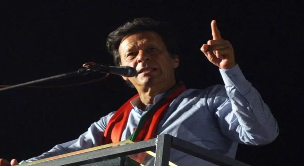 Former cricket captains including Sunil Gavaskar and Kapil Dev appeal for medical care for Imran Khan