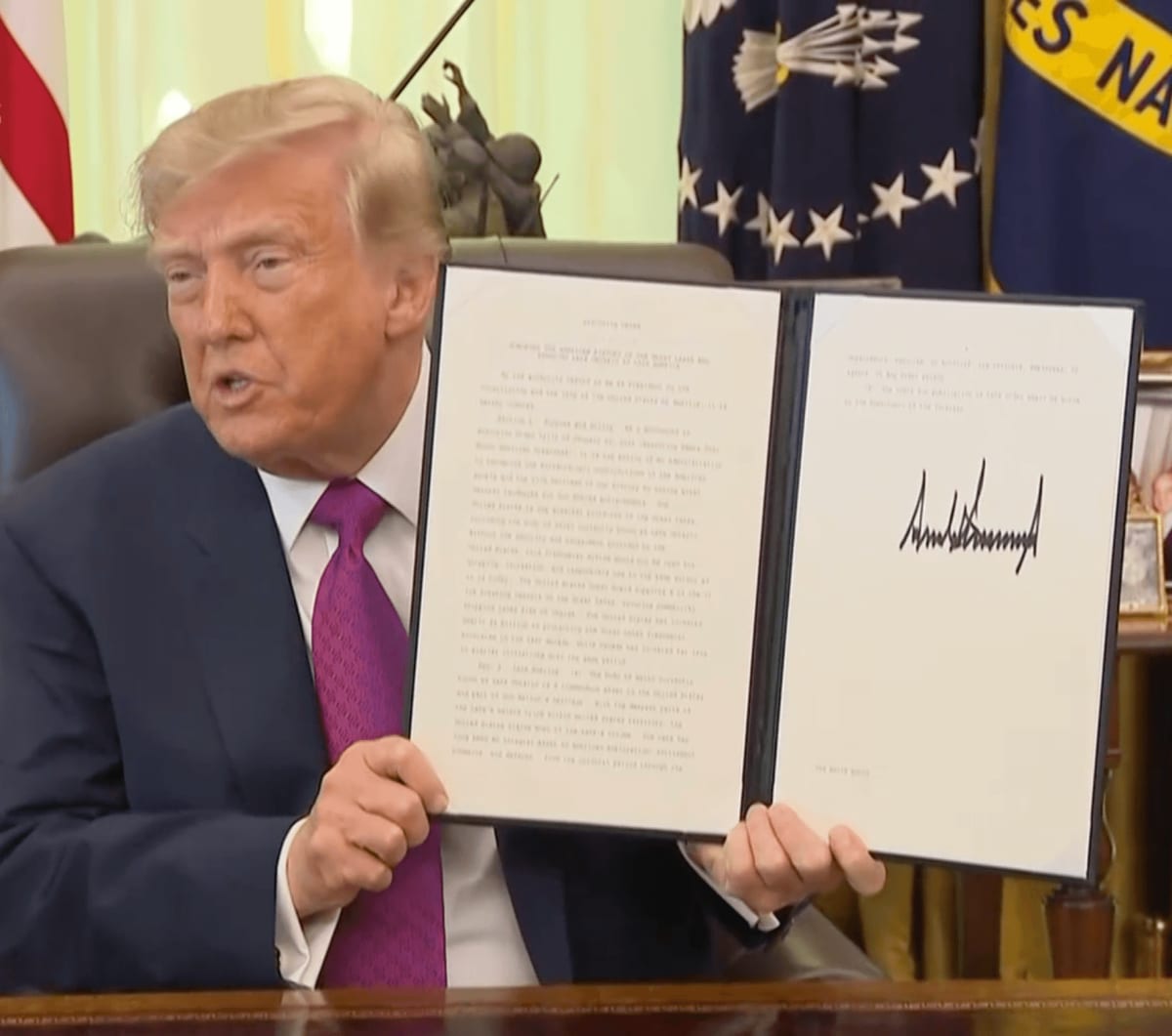Trump Signs Order Renaming Lake Ontario ‘Lake America’ in US - NationPath Image