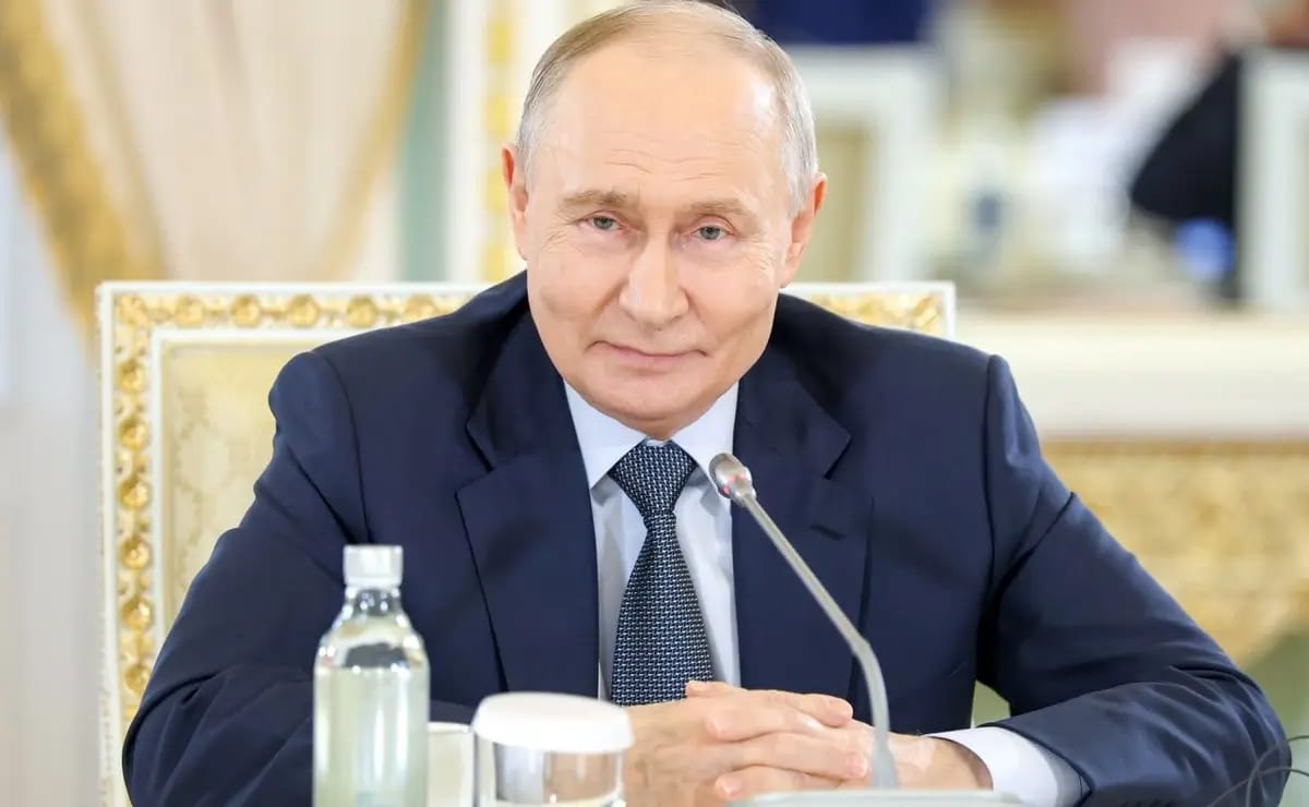 Russian President Vladimir Putin speaking about prospects for a Russia-Ukraine peace agreement