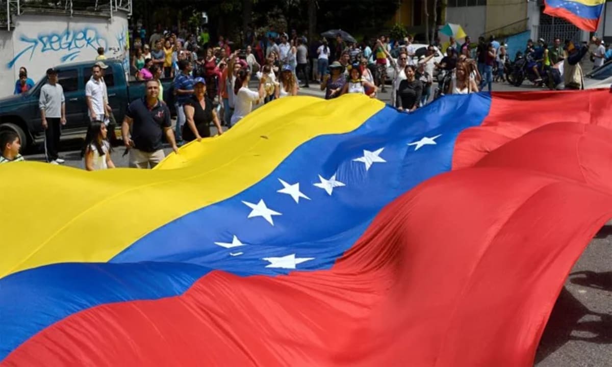 Relatives of Venezuelan political prisoners protest near Miraflores presidential palace in Caracas demanding their release