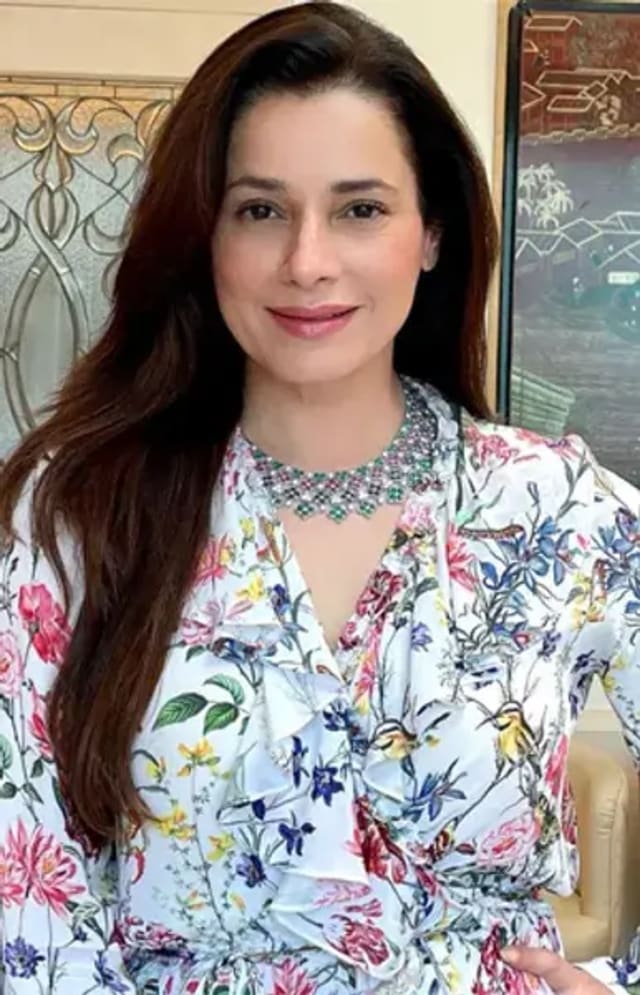 Neelam Kothari and Govinda during their Bollywood career amid renewed discussion over past romance rumours