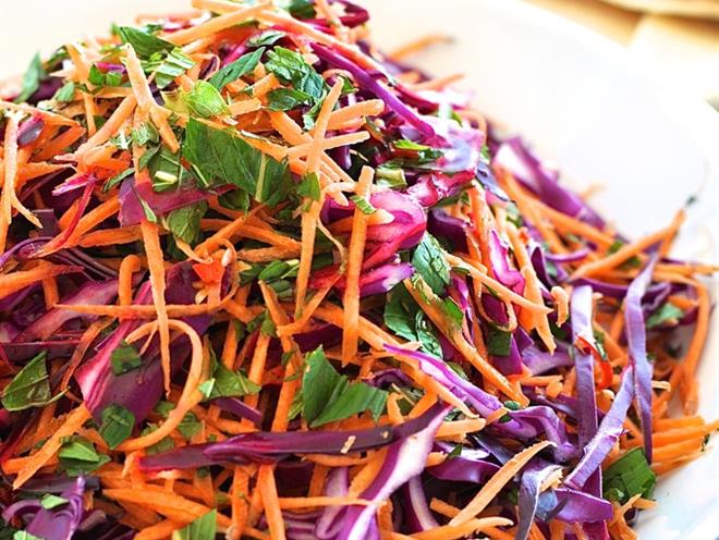 Shredded Red Cabbage, Carrot and Mint Salad