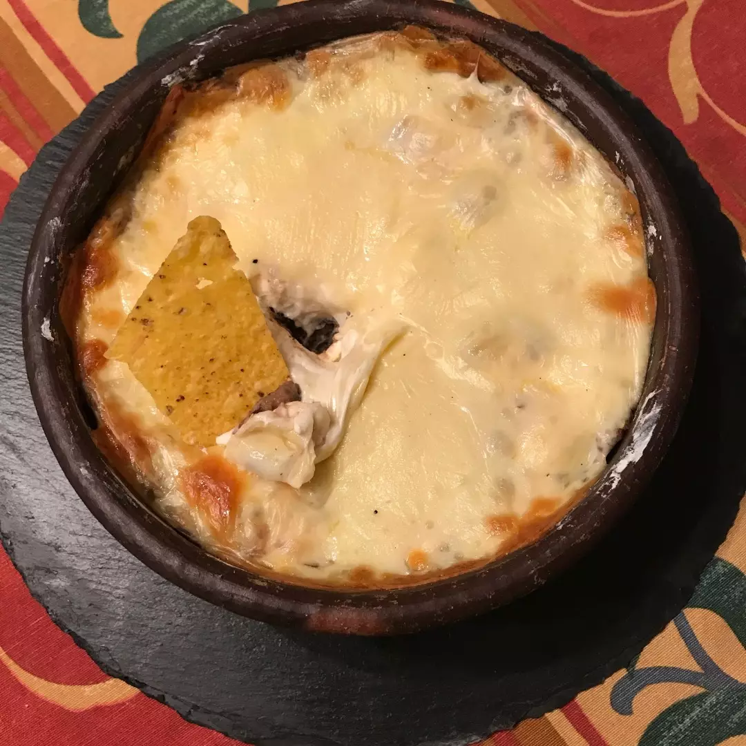 Frijoles Refritos con Queso