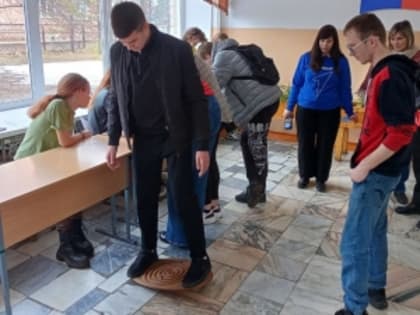 «Космическая» перемена прошла в Тяжинском агропромышленном техникуме