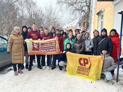 Помощь бойцам: Кузбассовцы отправили гуманитарный груз на фронт