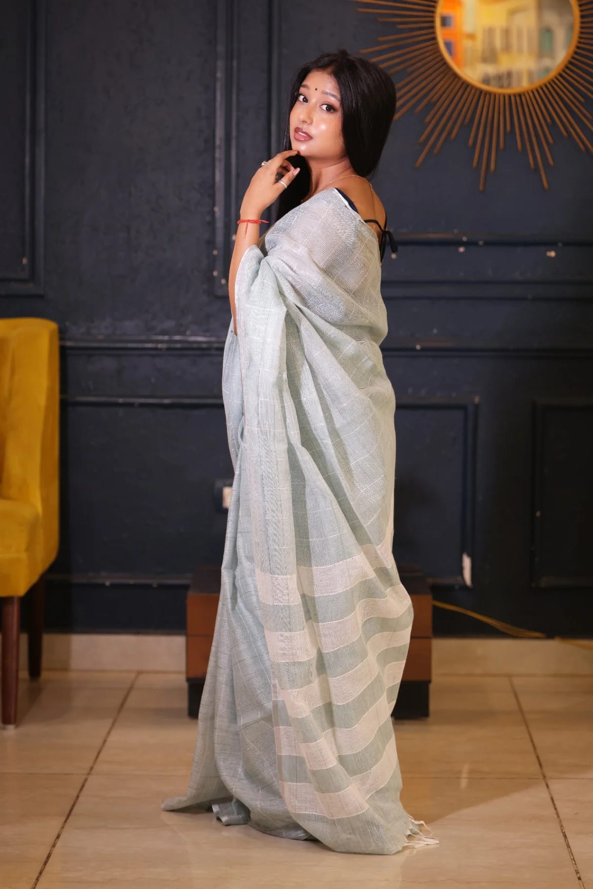 Sage Green Premium Pure Linen Handloom Saree - Image 3