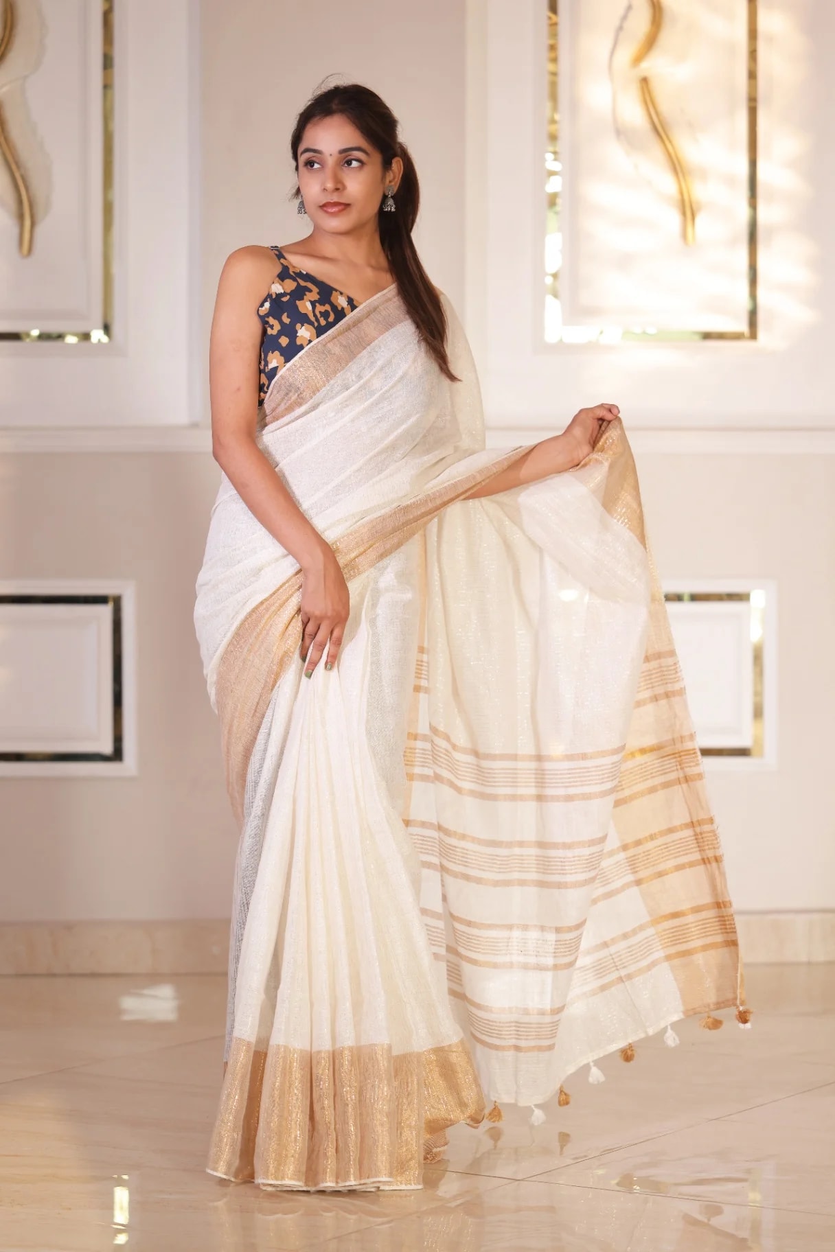 Pure Linen Off White Saree with Golden Zari Border | Handloomer - Image 4