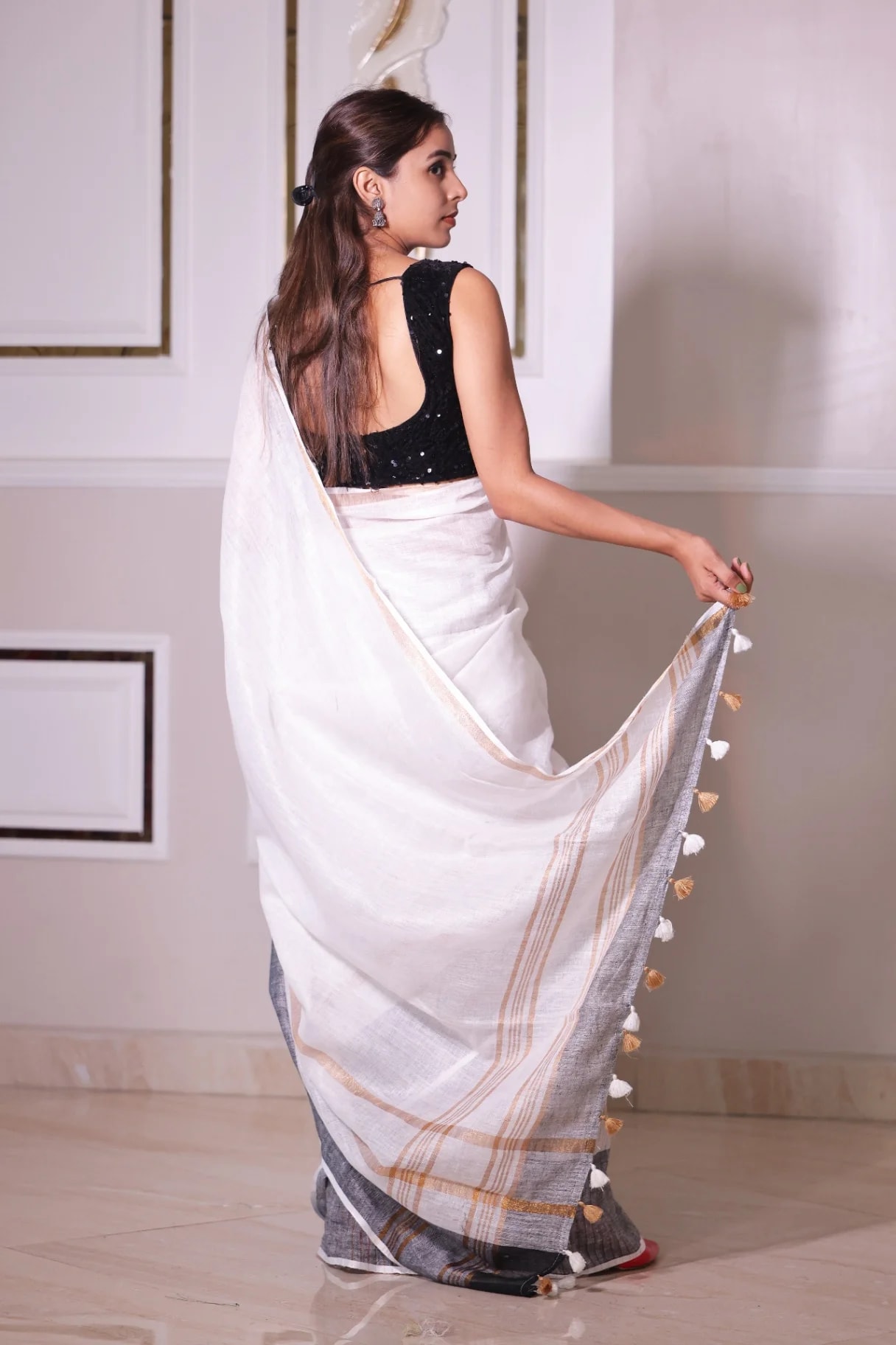 Premium Pure Linen White Saree with Grey & Golden Border - Image 4