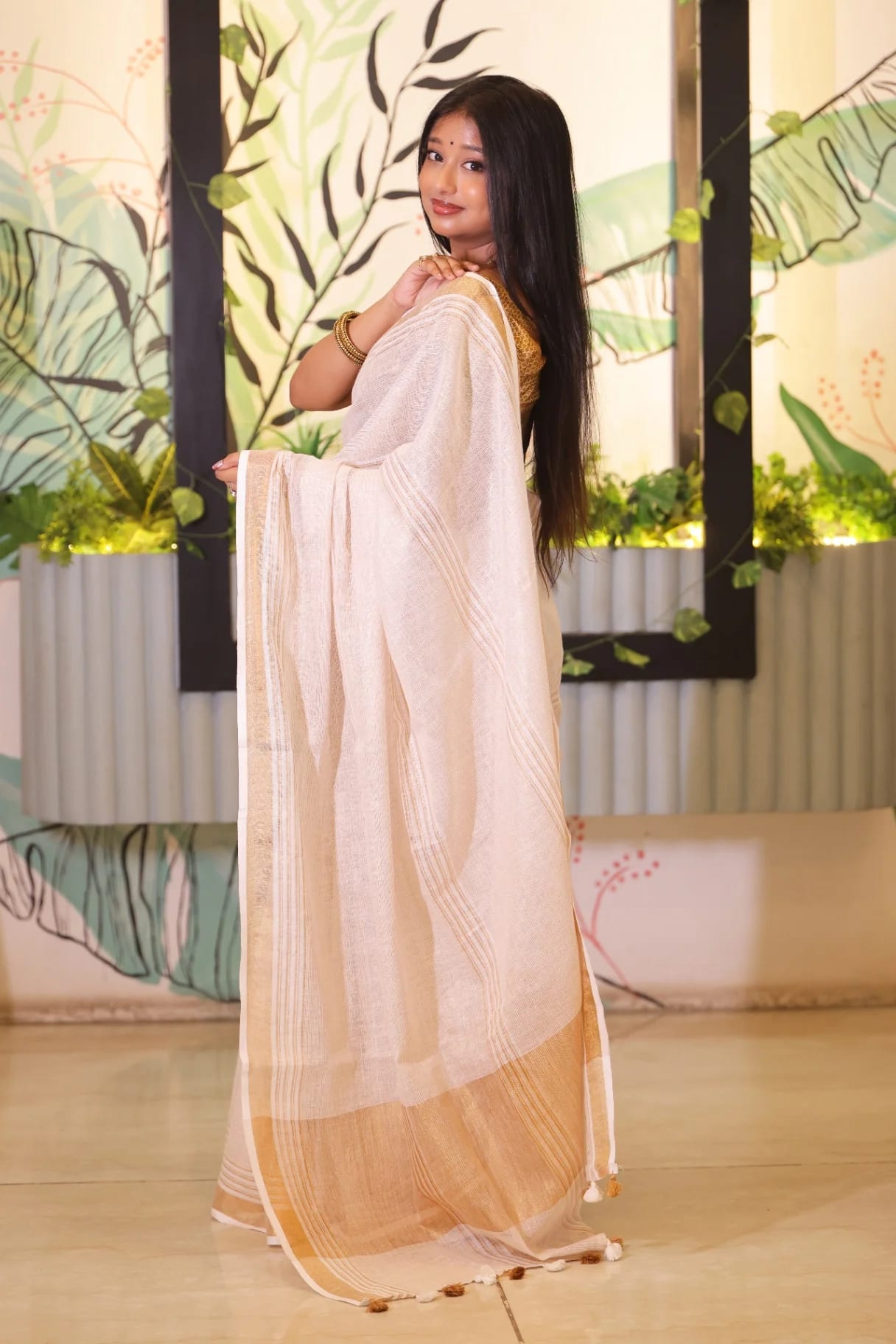 Linen Pearl White Saree with Golden Zari Border | Handloomer - Image 2
